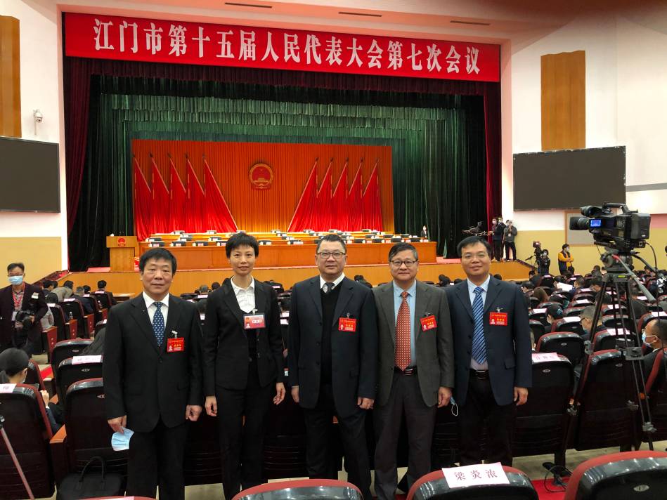 部分市人大人大代表和省人大代表合影.jpg