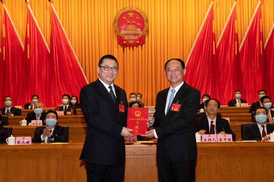 市十五屆人大七次會(huì)議閉幕16.jpg 市十五屆人大七次會(huì)議閉幕16.jpg