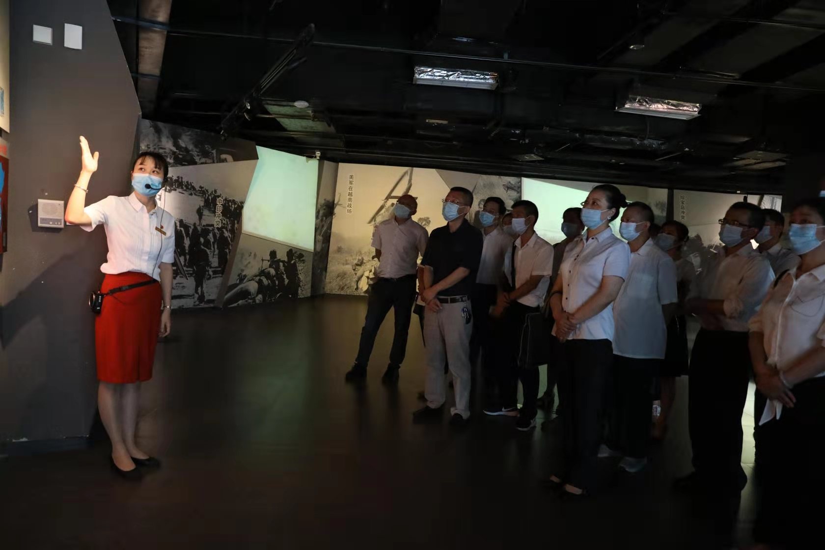 參觀照片1.jpg 參觀照片1.jpg