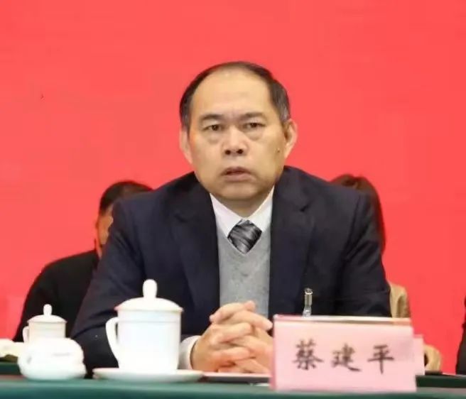 20211021涔?jié)涓夊绀鹃粍灞卞競鎹㈠眾澶т迹胯敗寰忩q?jpg