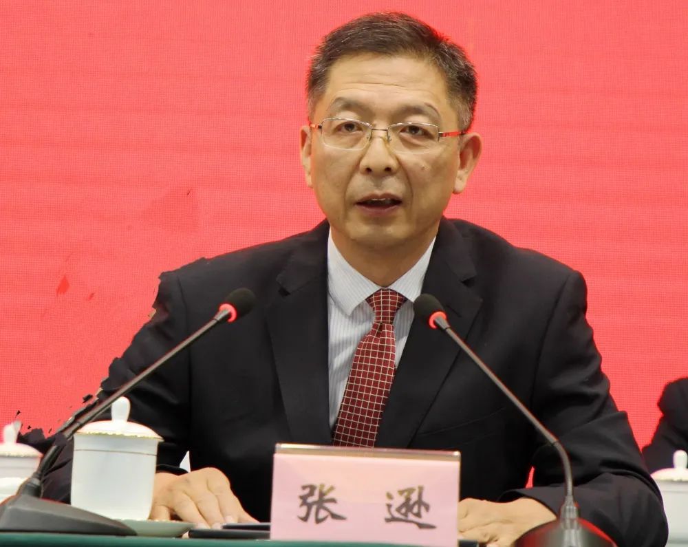 20211021涔?jié)涓夊绀鹃粍灞卞競鎹㈠眾澶т迹垮紶椋?jpg