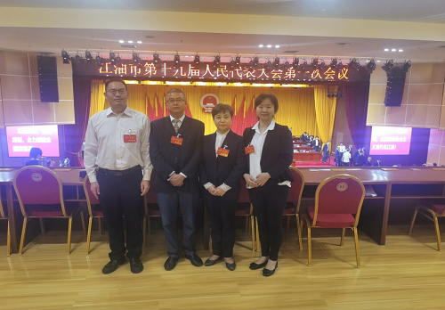 涔?jié)涓夊绀炬睙嫜a(bǔ)濮斿憳?shù)迹垮悕姹熸补甯?jìng)浜哄ぇ浠h〃鍙傚姞浜?jiǎn)姹熸补猓夸袱浼?xì)鈥?png