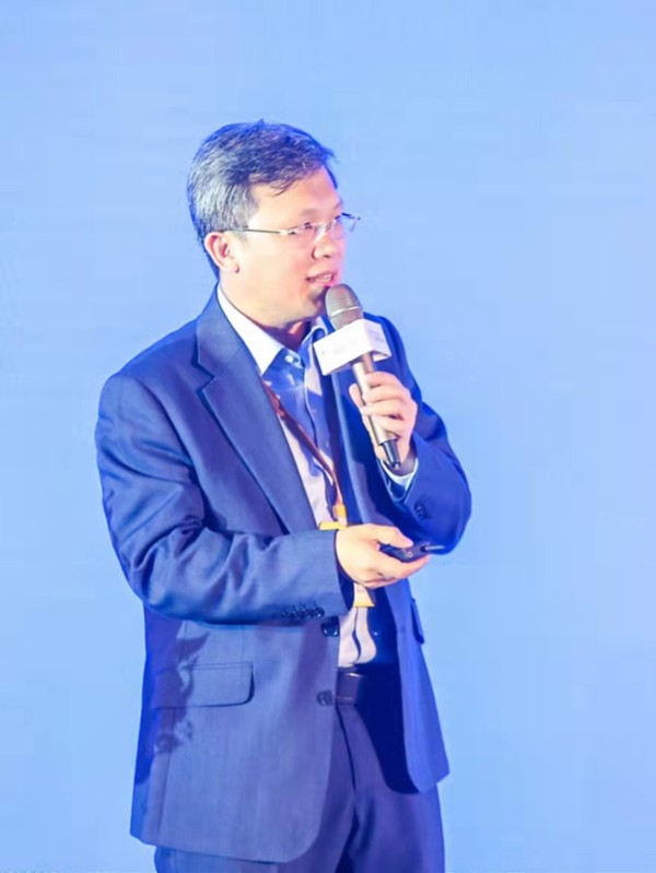 王勁松4(網(wǎng)站用).jpg 王勁松4(網(wǎng)站用).jpg