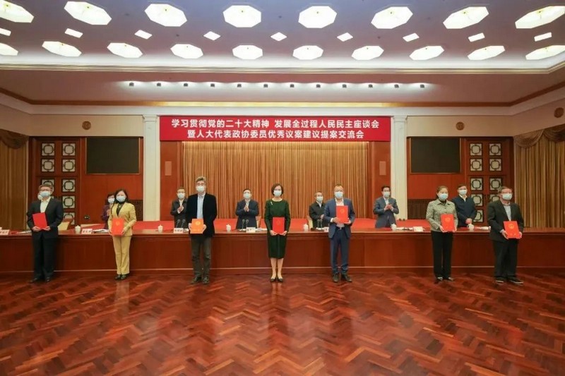 涔?jié)涓夊绀句笂鎿v甯傚涓撹亴鍓富濮斿懆閿嬶紙宸︿竴錛変唬琛ㄧぞ甯傚棰嗗