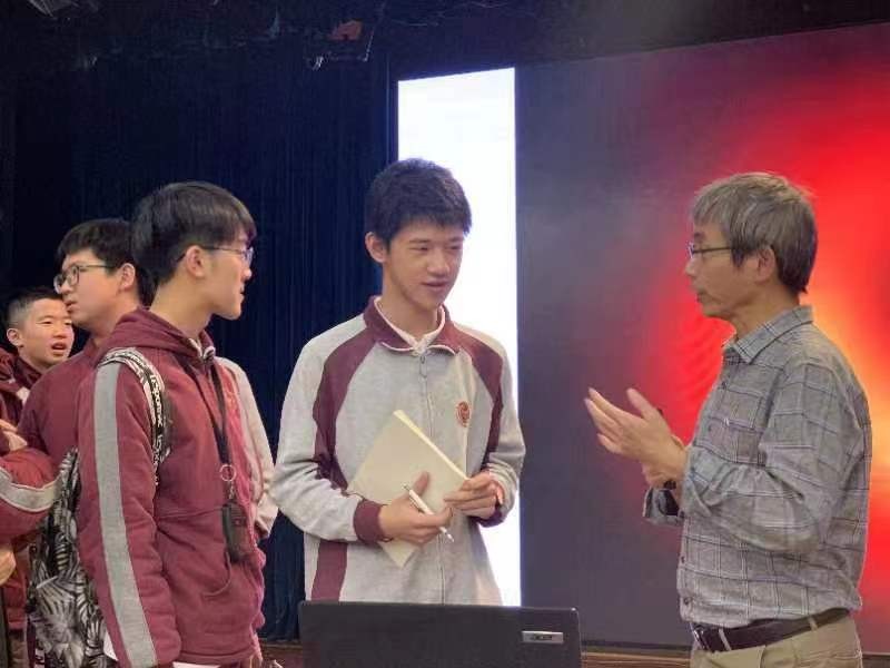 4嫻︿笢澶栧浗璇鏍?jpg